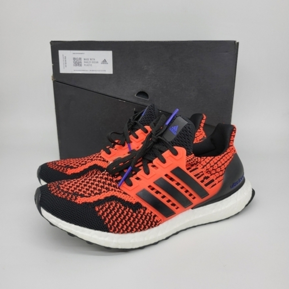 New adidas Ultra Boost 5.0 DNA Solar Red Black Women's Running Shoes Size 9 - Picture 2 of 9